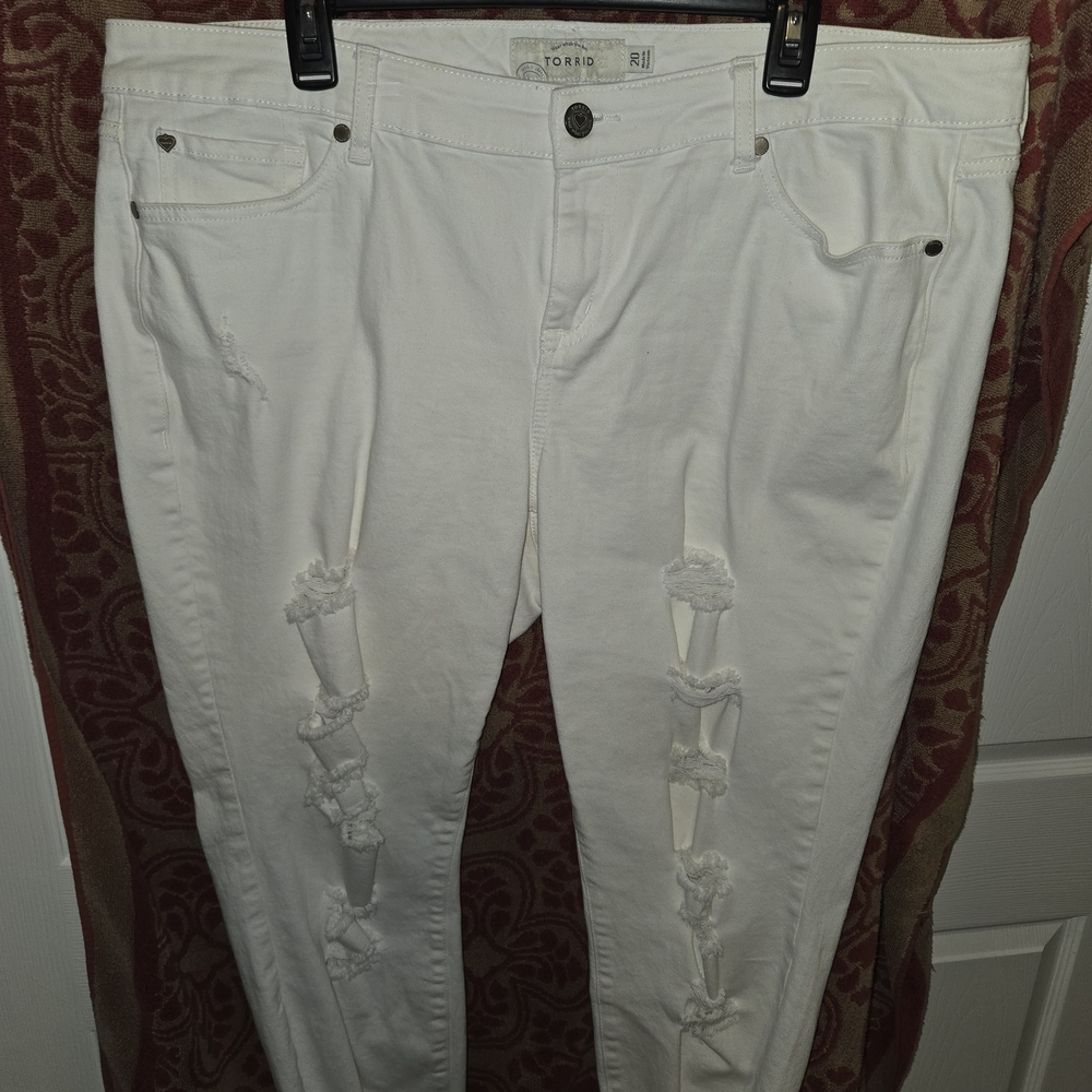 Torrid Ivory Distressed Skinny Jeans
